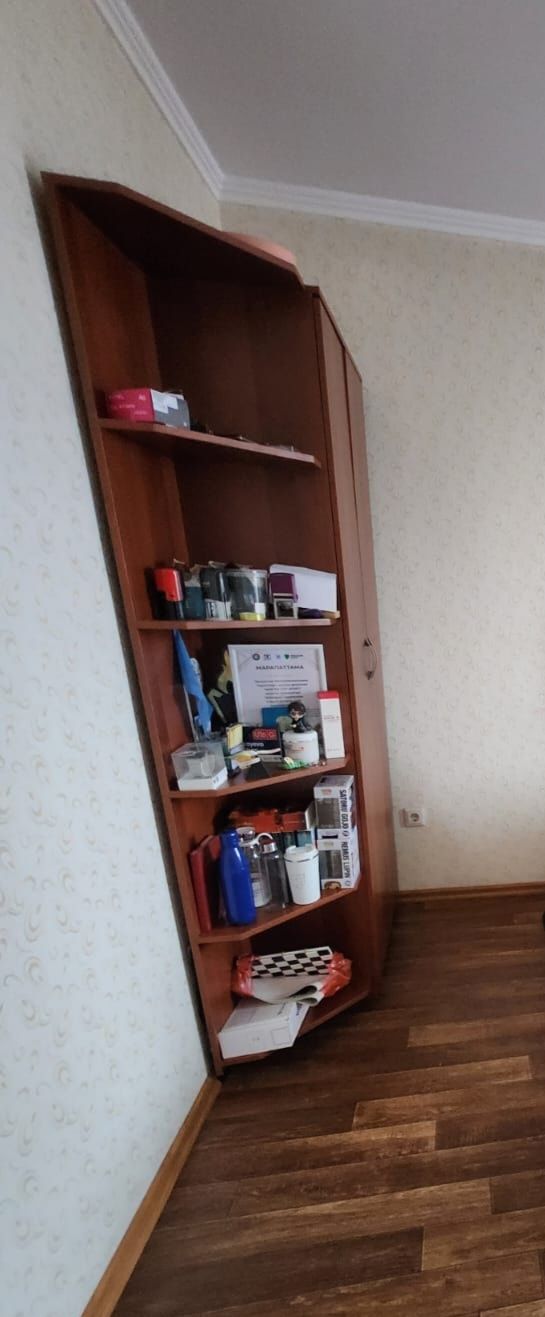 Продам шкаф для книг