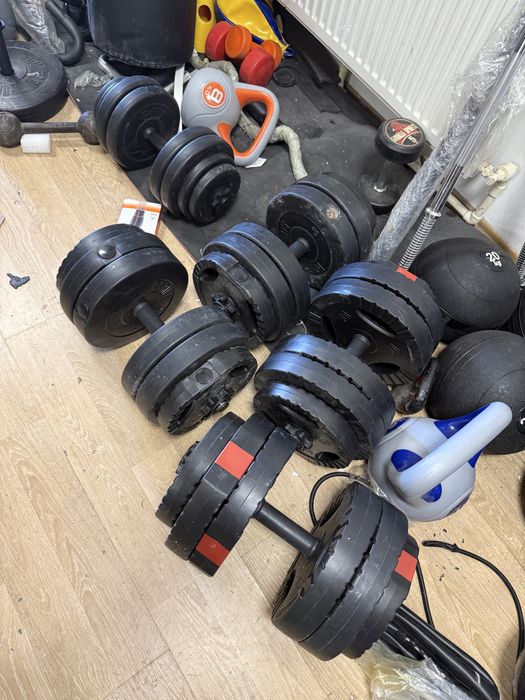 Gantere reglabile seturi de la 2x10 kg. Pana la 2x25 kg pret 8 lei kg.