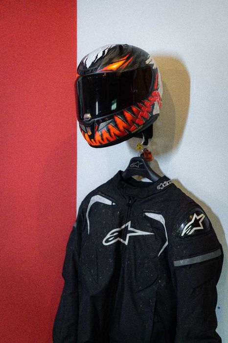 Поставка за каска,яке и ключове