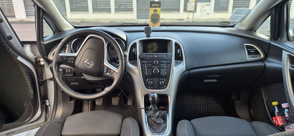 Opel Astra J de vanzare