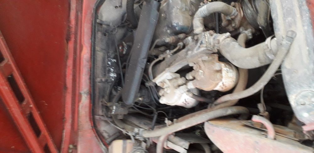 Motor fiat in patru pistoane