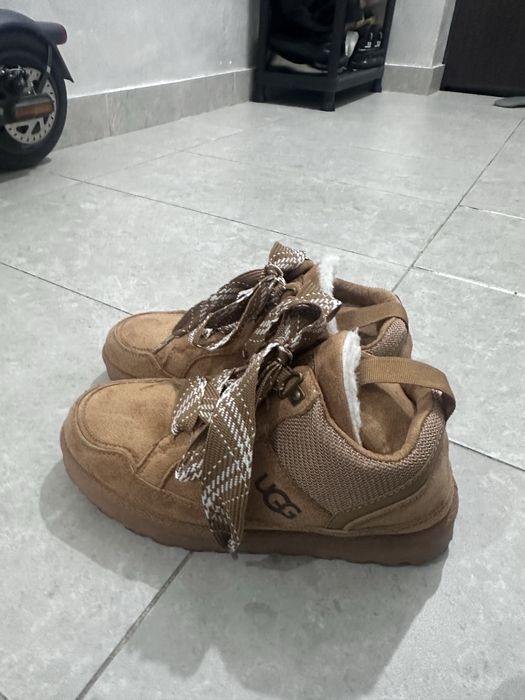 Ugg lowmel culoarea chestnut