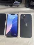 Vând iPhone 13 128 giga impecabil nou la cutie