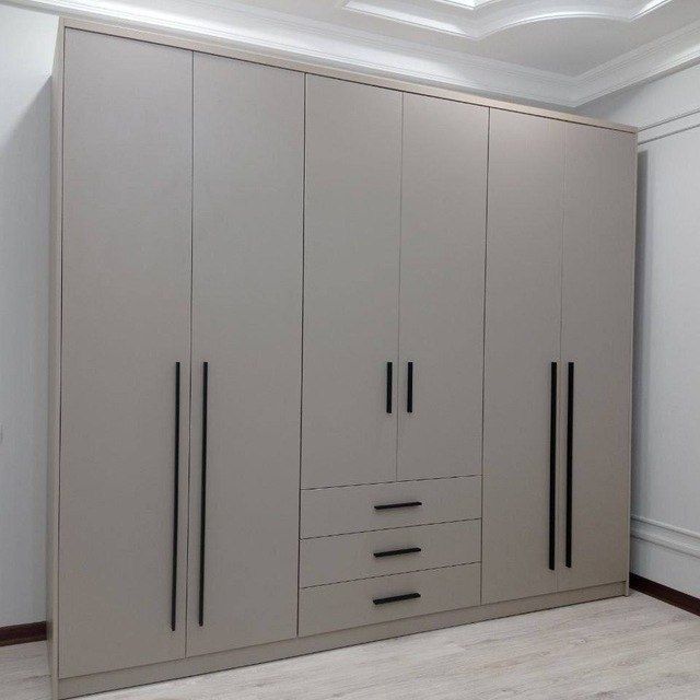 Mebel yig'ish va ko'chirish ishlarini bajaramiz.