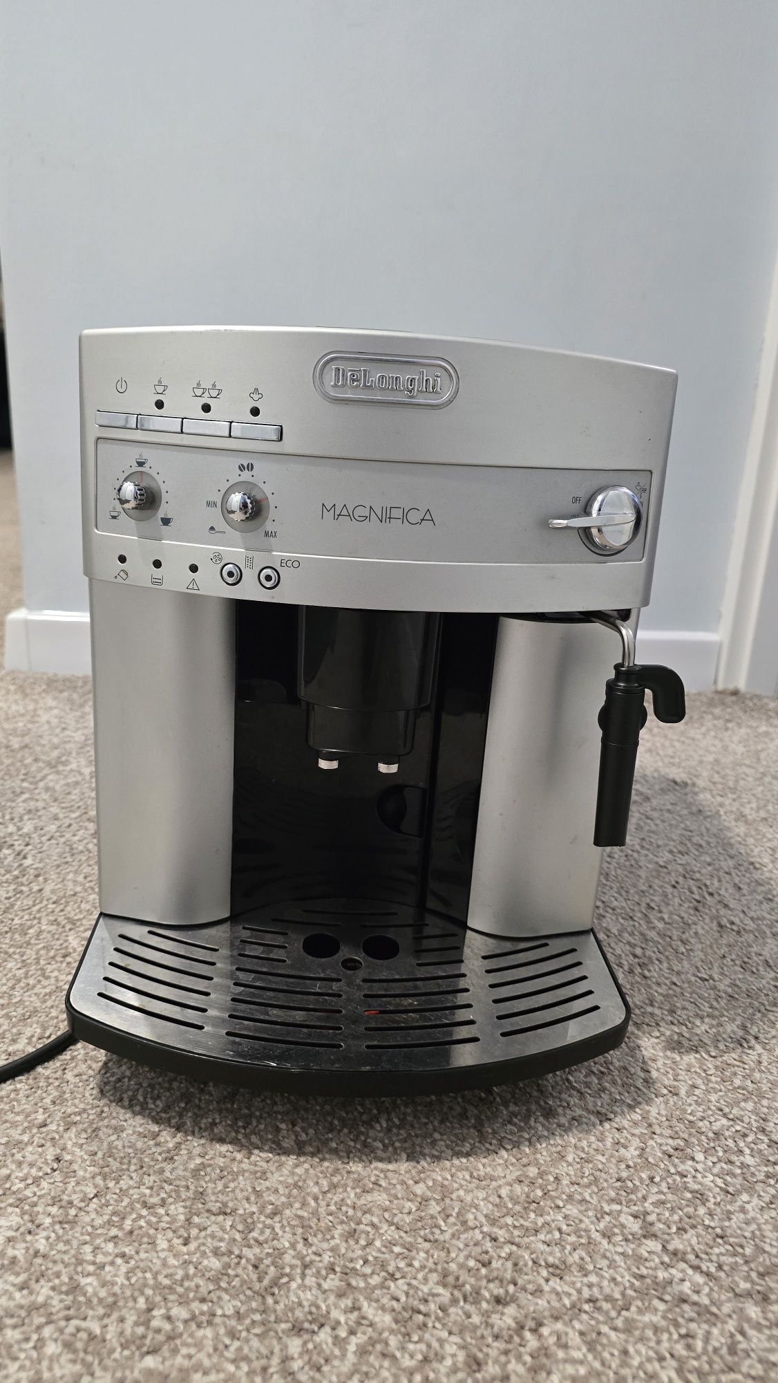 Delonghi Magnifica 3200S