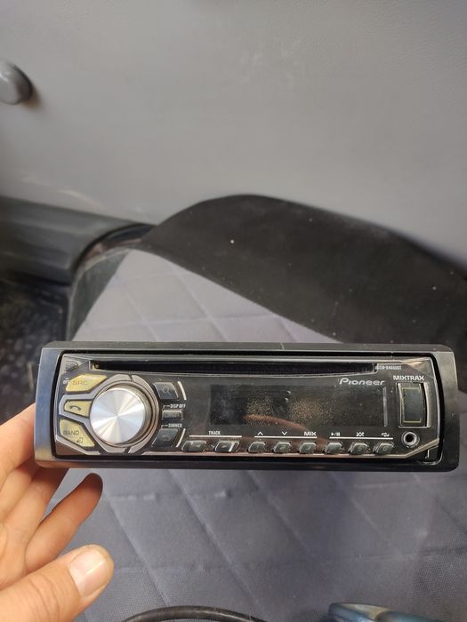 Продается Pioneer DEH-X4650BT