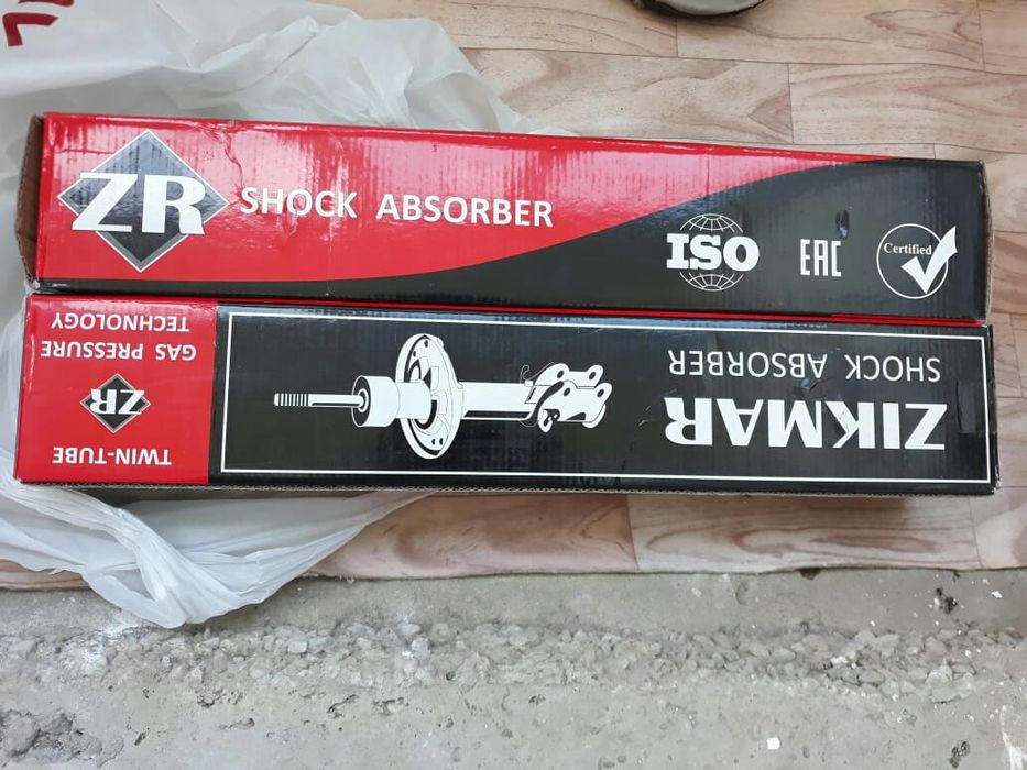 Амортизатор задний Toyota Avensis