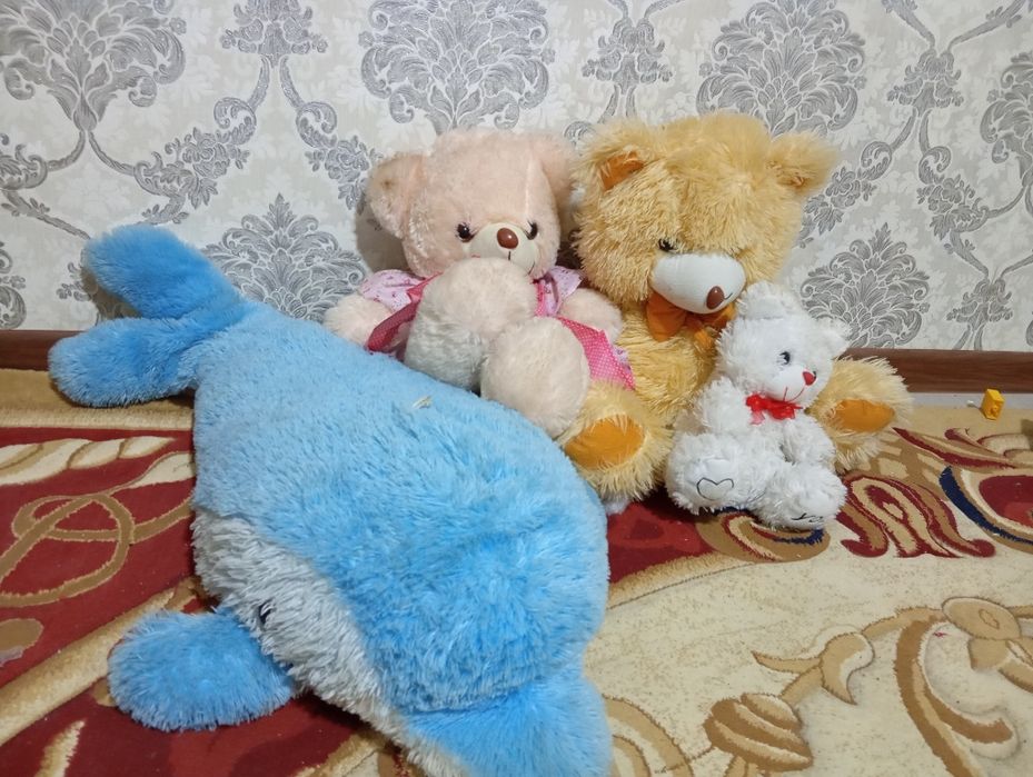 Продаются игрушки уйинчоклар сотилади