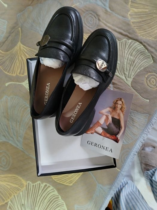 Продаётся новая кожаная обувь.