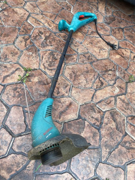 Trimmer electric Bosch
