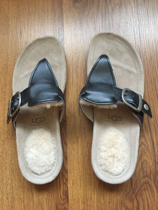 UGG sandale gri inchis