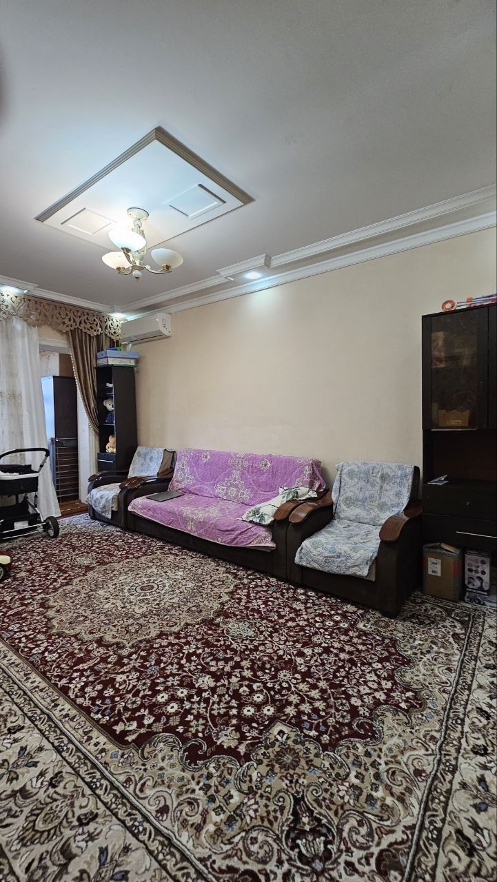 Продам 2 ком Юнусабад 19 квартал