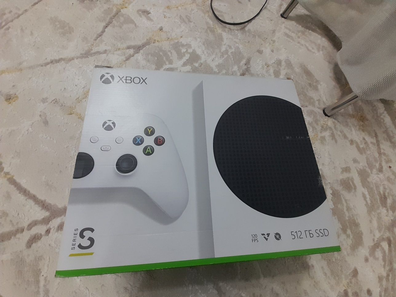 XBOX SERIES S в Отличном состоянии.