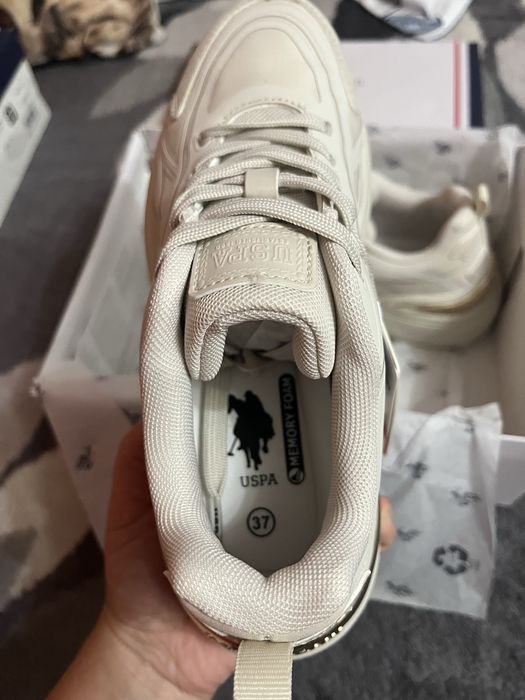 Adidasi de dama superbi noi