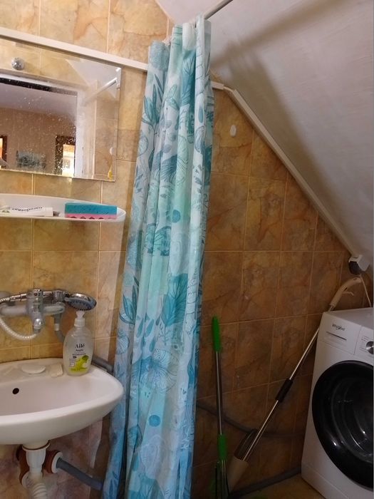 Продавам къща близо до Варна