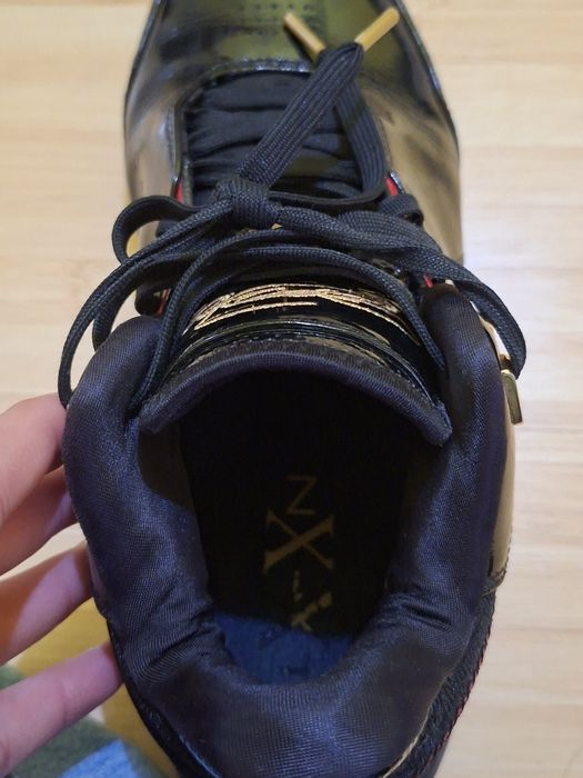 Nike LeBron NXXT mărime 42,5
Vând o pereche de Nike LeBron NXXT Gen p