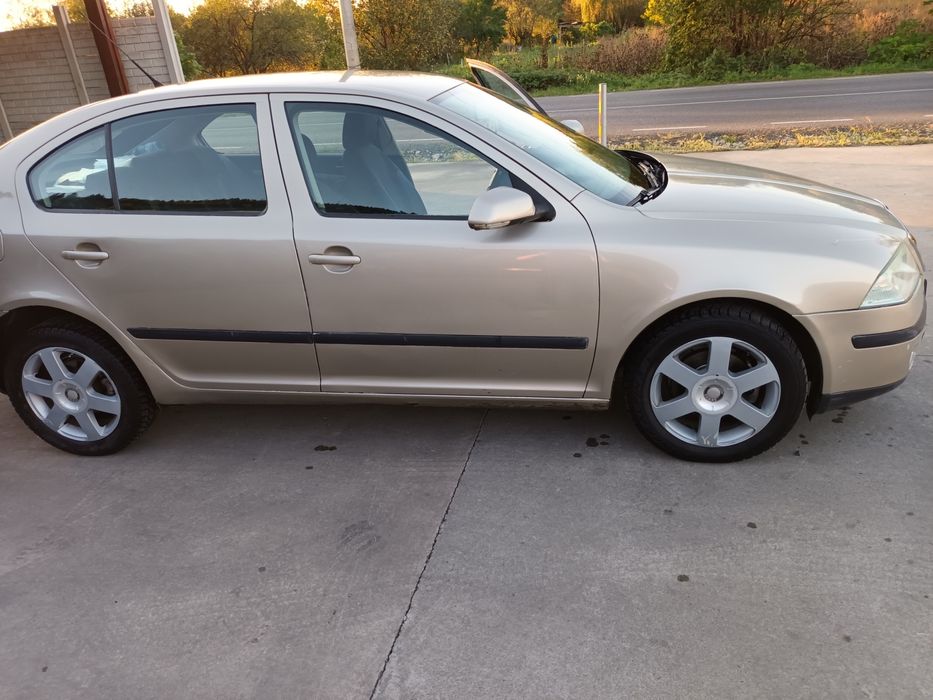 Vând Skoda Octavia 2