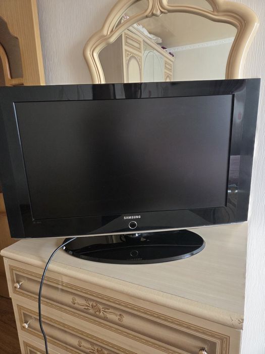 Продам телевизор Самсунг