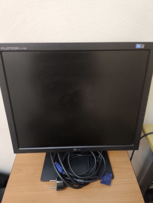 Монитор LG Flatron L1719S