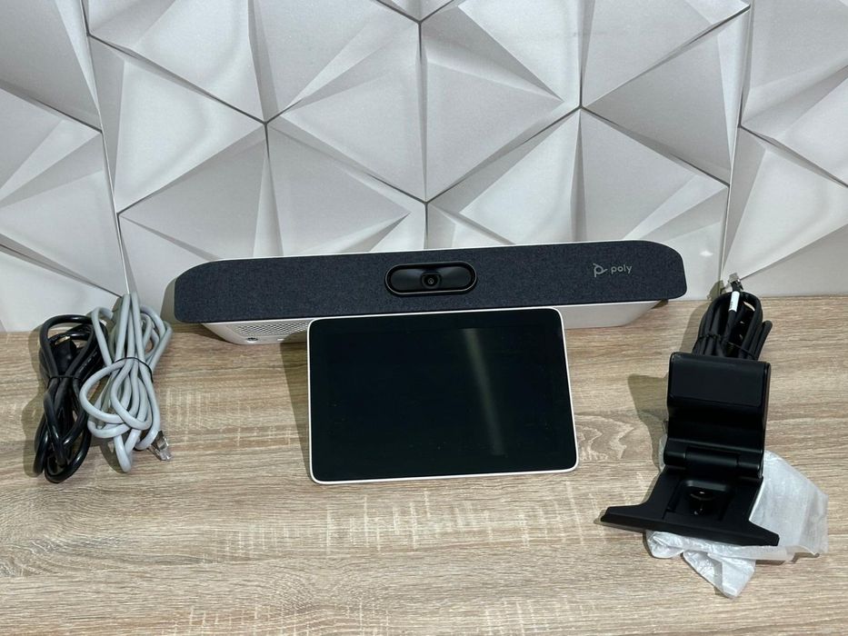 Kit videoconferinta Poly X30 + tableta TC