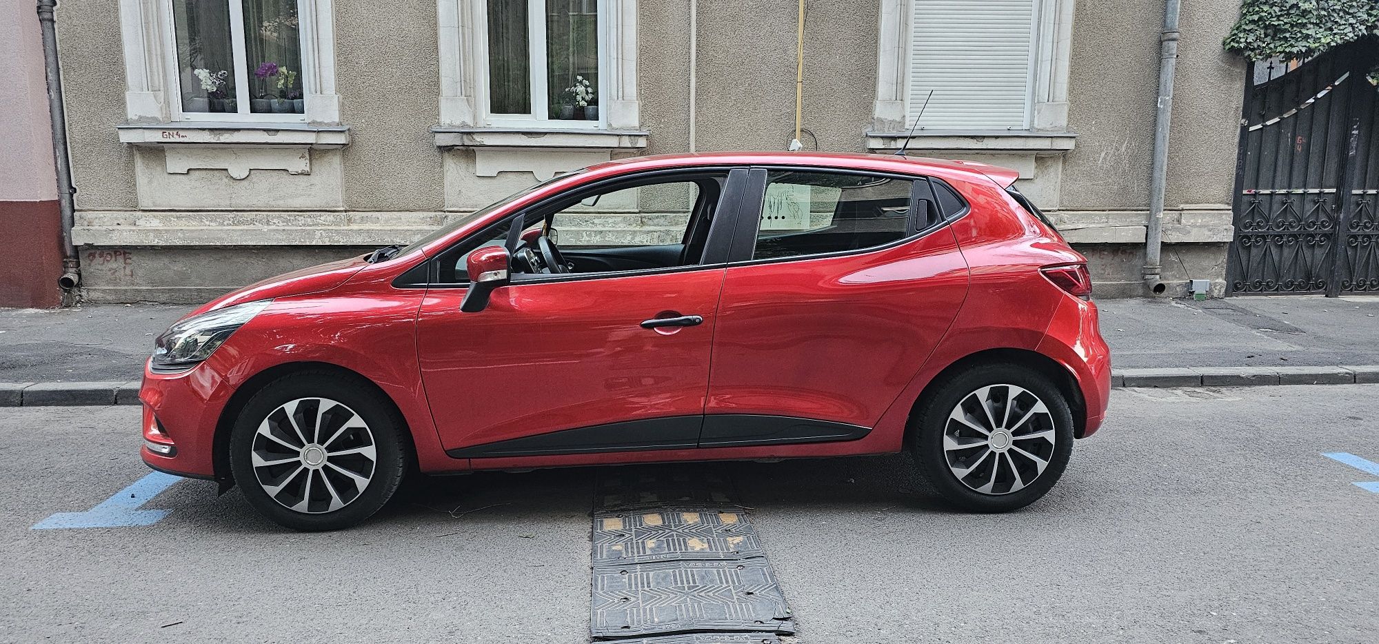 Renault Clio 1.2 75 cai foarte bine ingrijita