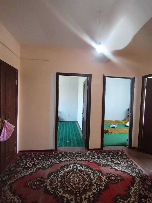 Продаётся 2х комн квартира на 3 этаже Ор-р 5 микрорайон Согдиана