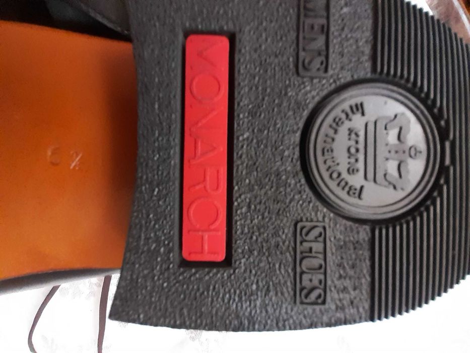 Pantofi  piele naturala.