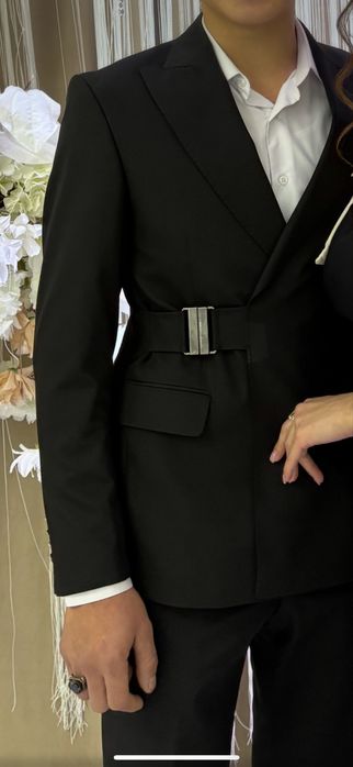 Костюм мужской черный