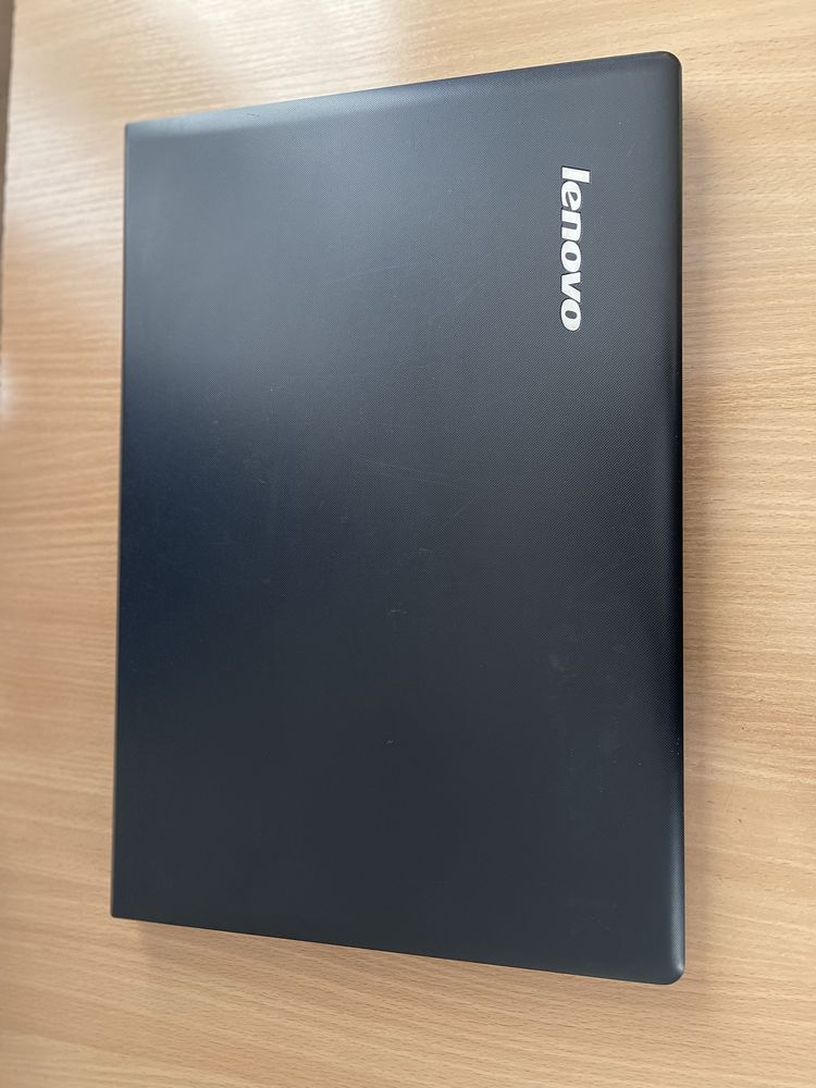 Латоп lenovo