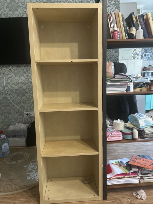 Срочно продам книжную полку