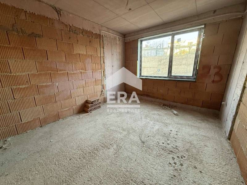 Продава се Тристаен апартамент в Варна, Владислав Варненчик - 75 кв.м за 1174 €/кв.м - Снимка #5