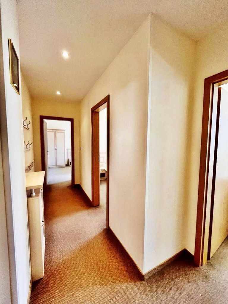 Продава се Тристаен апартамент в к.к. Слънчев бряг - 74 кв.м за 987 €/кв.м - Снимка #9