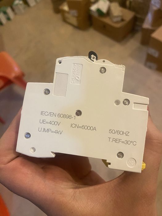 Schneider electric 3 полюс автомат выключатель