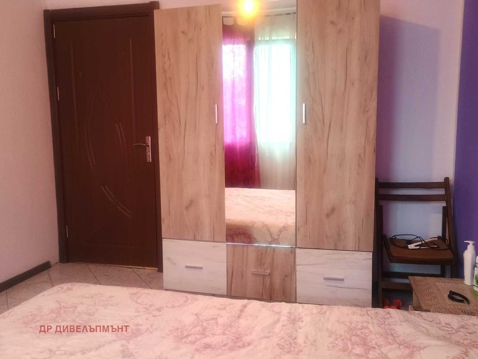 Продава 3-СТАЕН
град София, Фондови жилища, ул. Пражка пролет