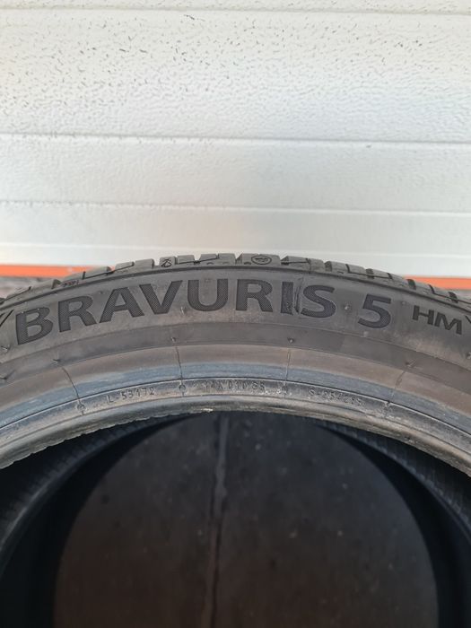 Летни гуми 2 броя BARUM Bravuris5 205 40 R17 дот 1723