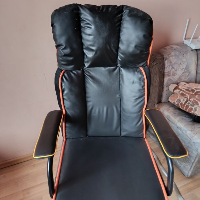 Офис стол перфектен