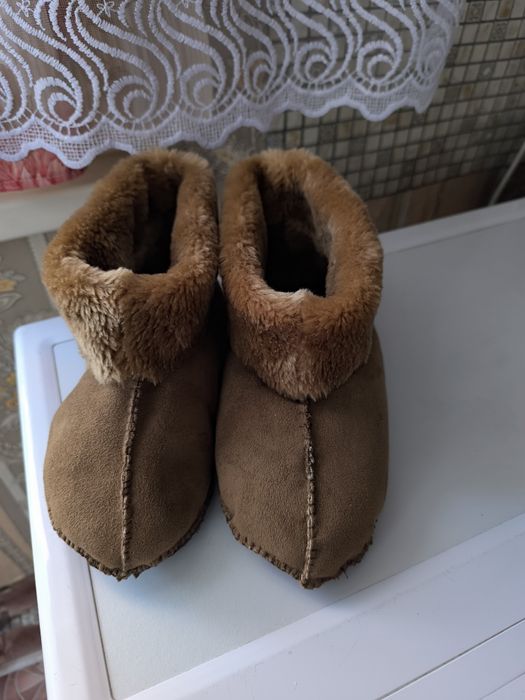 Продам сапожки новые,теплые,размер 39 , помидоры,,вкусные.