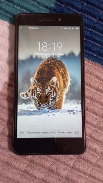 Продам телефон redmi