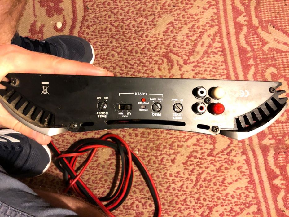 Amplificator JBL 2x 250w+ subwoofer 1000 w