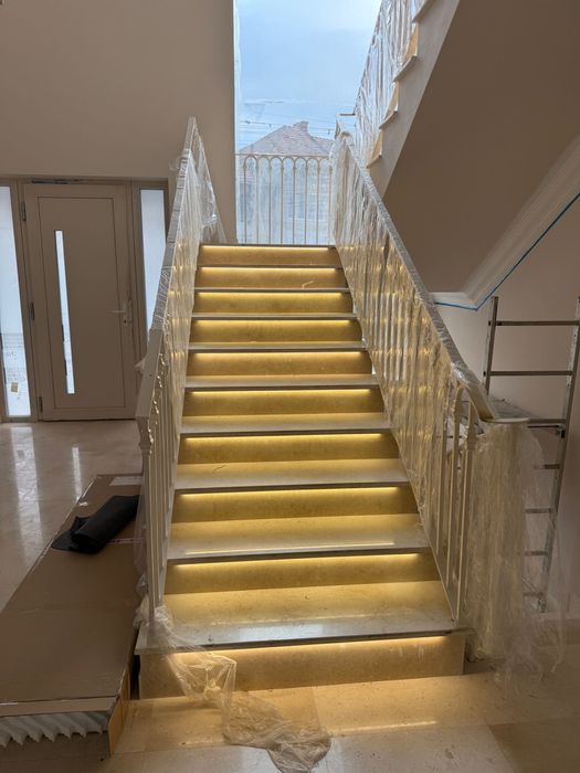 Electrician in construcții