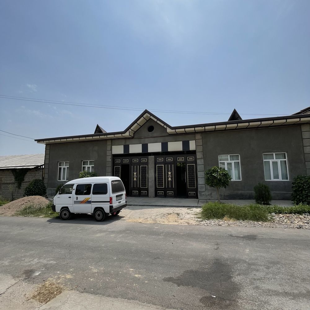 Toshkent tumani keles abduraxmon 8 sotok 10 xona