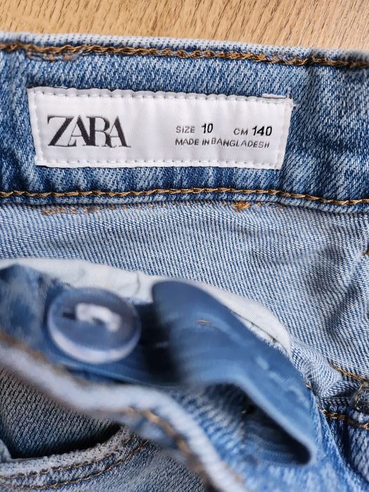 Blugi fata Zara 9/10 ani