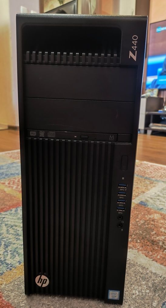 Работна станция HP Z440