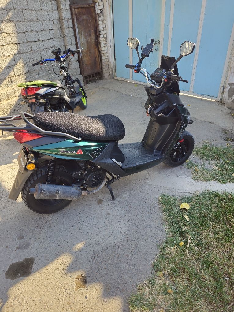 Skuter samuray sotiladi