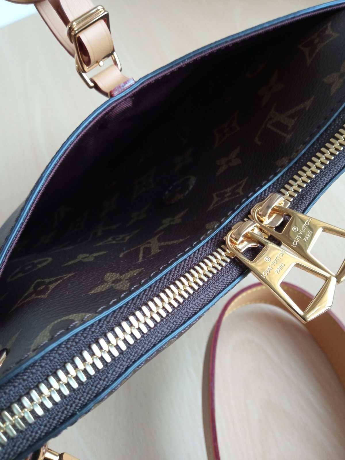 Louis Vuitton Дамска стилна и функционална Чанта Монограм