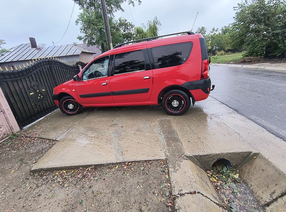 Vând Dacia Logan mcv