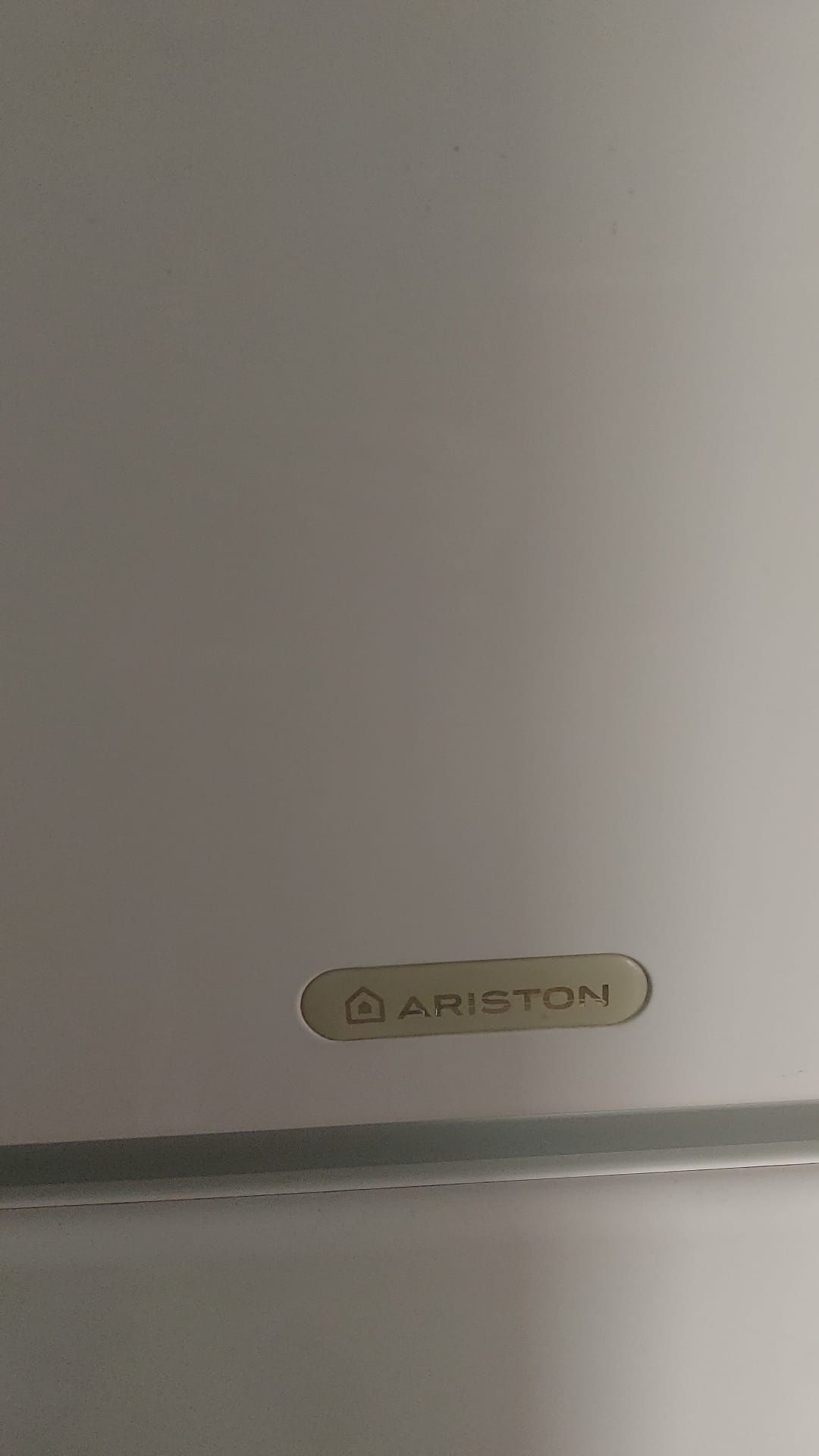Combina frigorifica Ariston