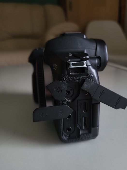 Canon eos r cu cage smallrig
