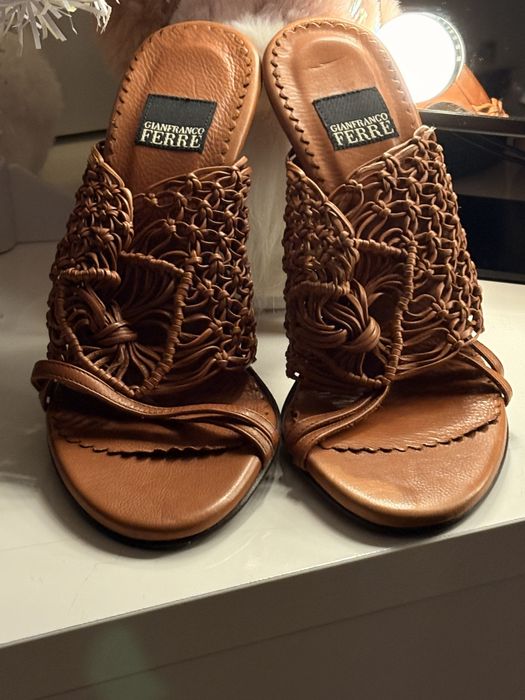 Tocuri vintage Gianfranco Ferré – mărimea 36