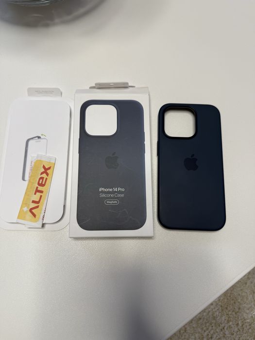 Husa originala Apple pt Iphone 14 pro - 129 lei